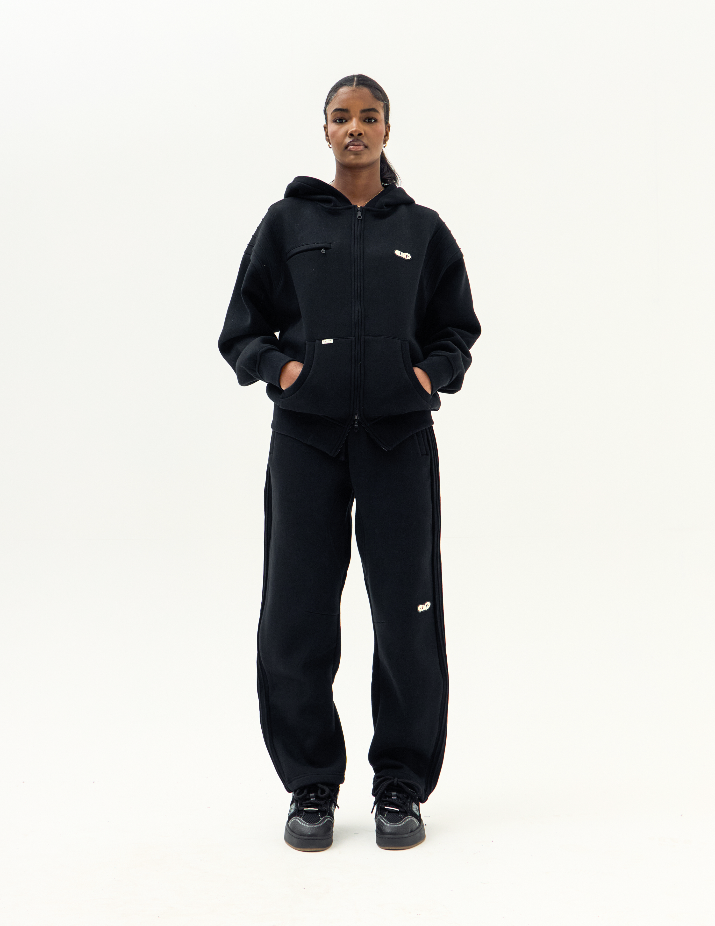 Pintuck Essential Sweatpants - Black