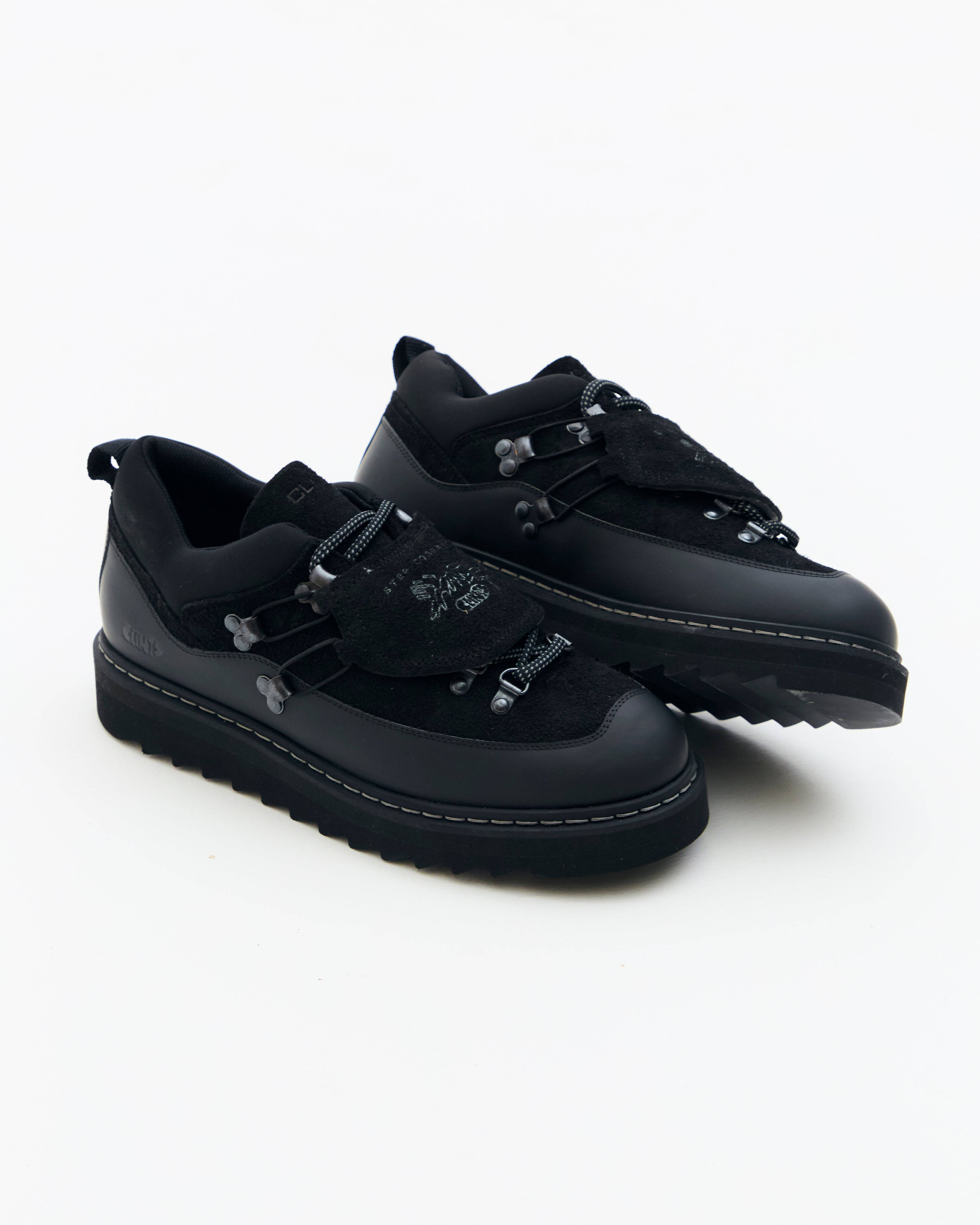Clints Hikes - All Black