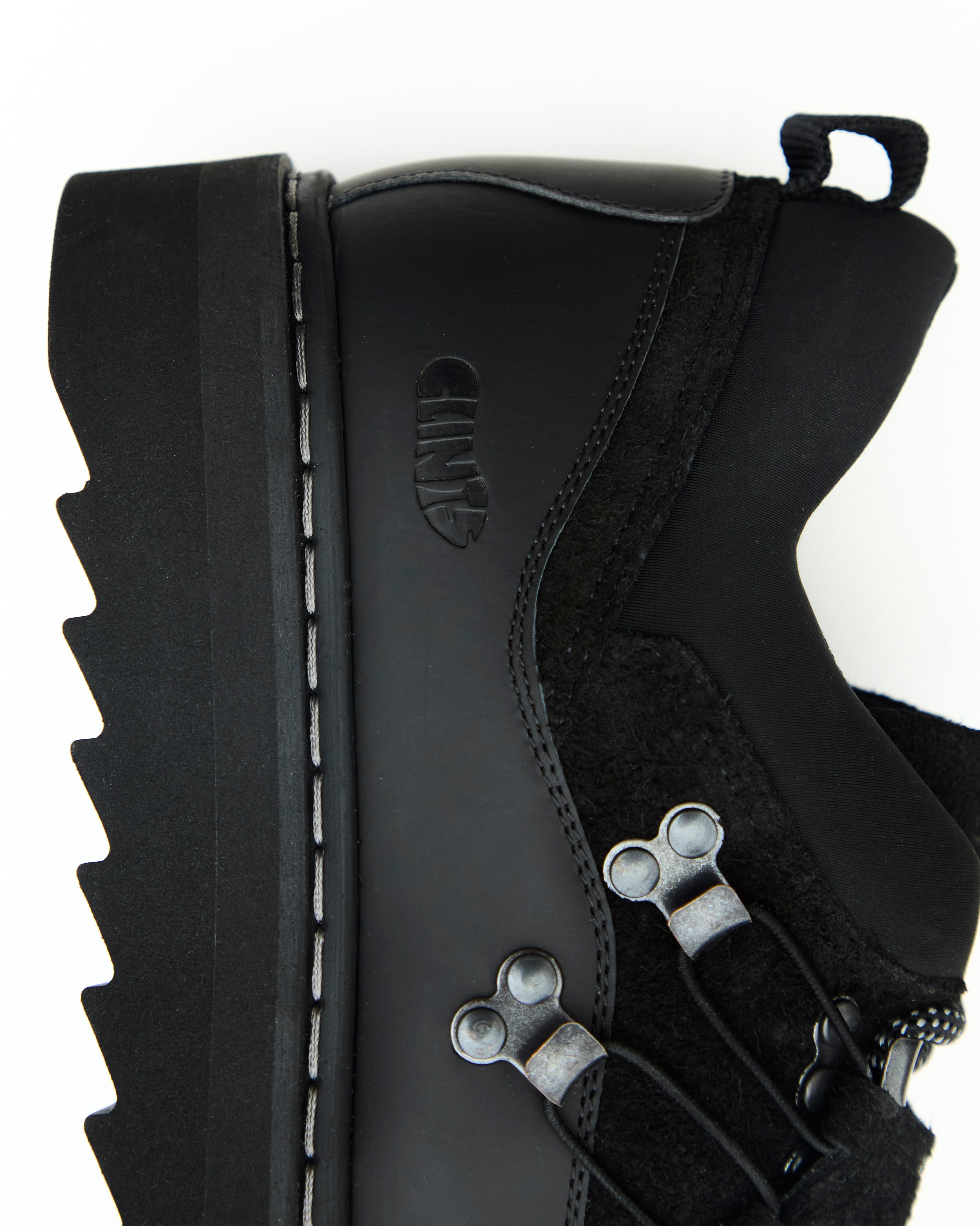 Clints Hikes - All Black