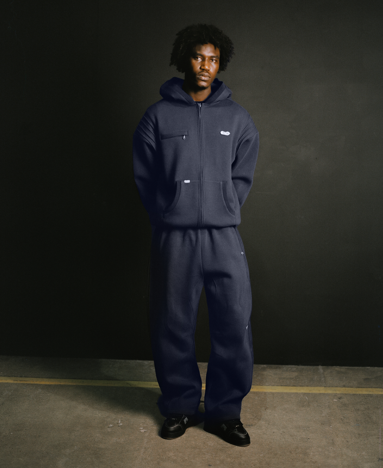 Pintuck Essential Sweatpants - Navy Blue