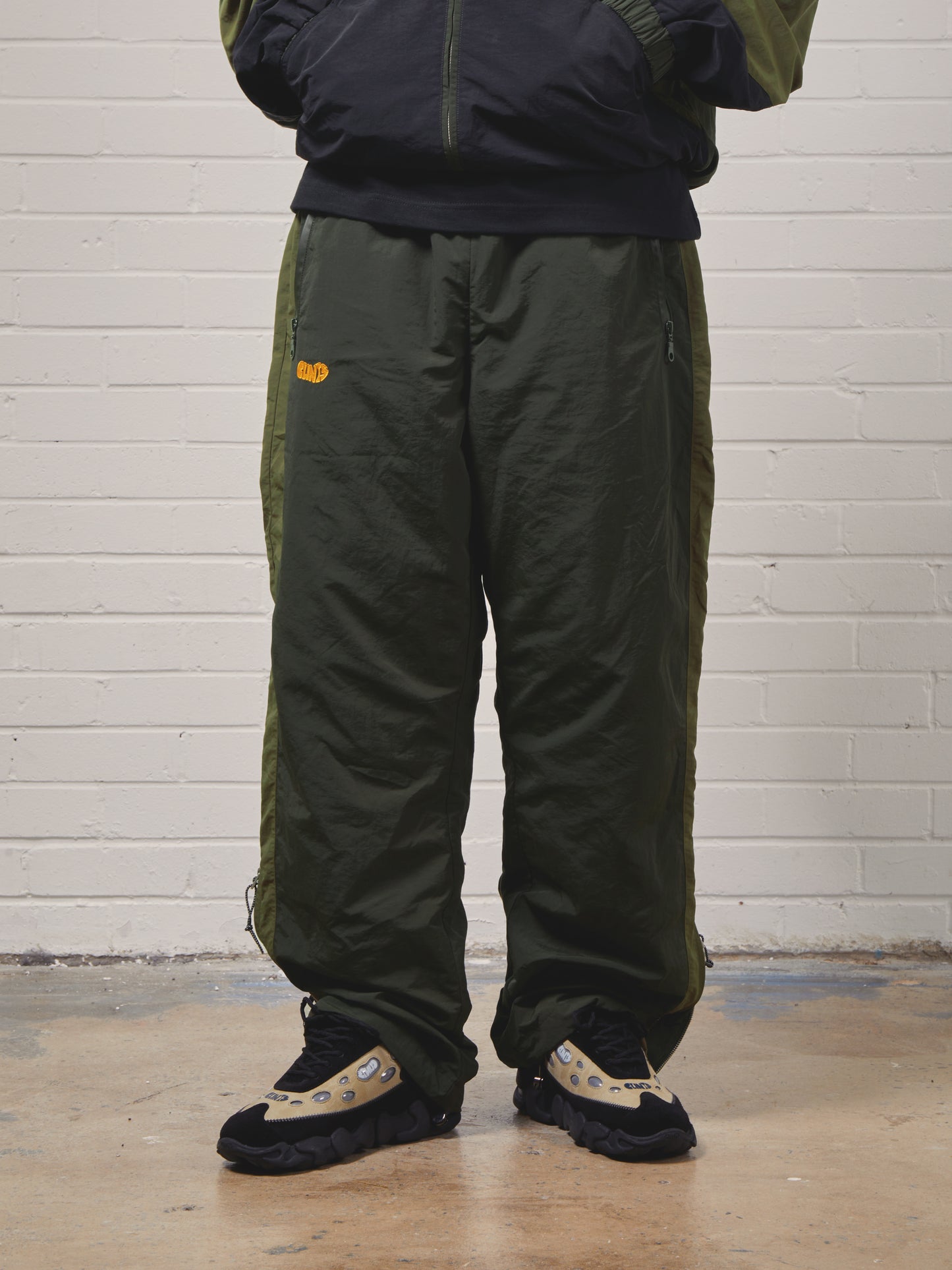 V3 Nylon Pants - Green