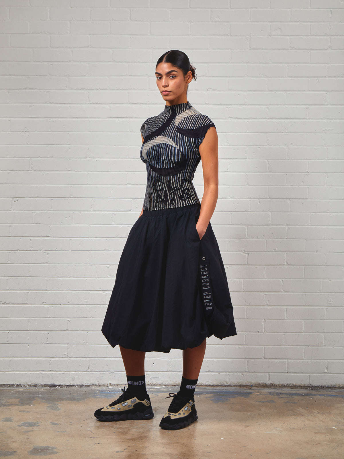 Nylon Balloon Skirt - Black