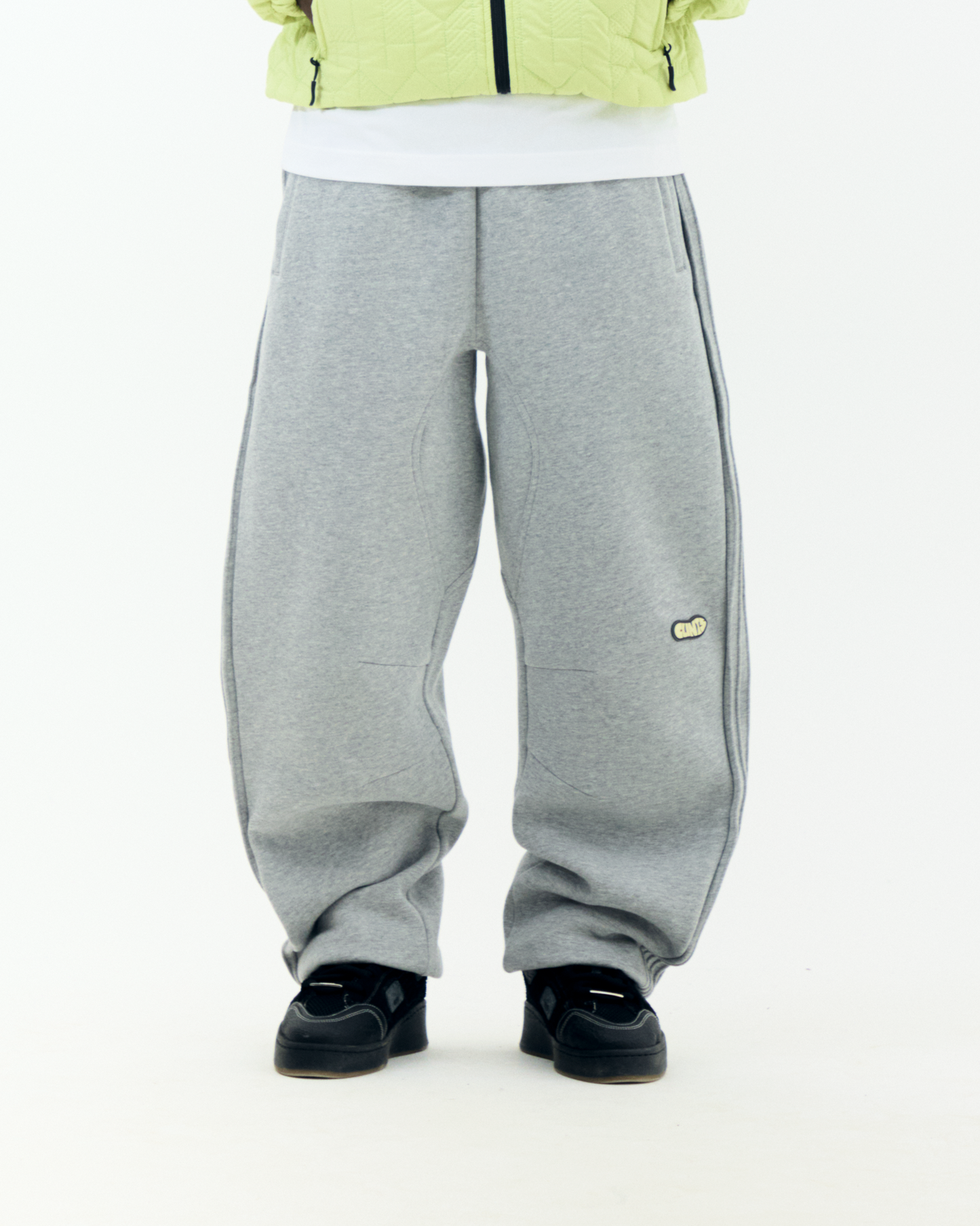 Pintuck Essential Sweatpants - Grey